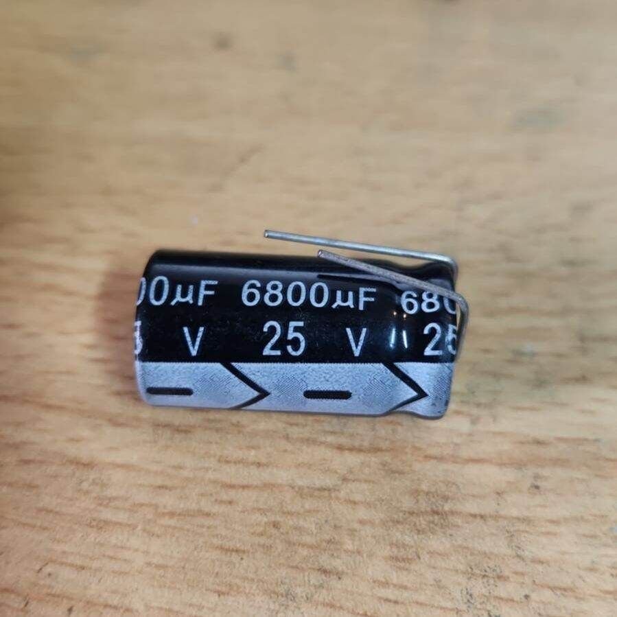 25V 6800uF High Capacity Aluminum Electrolytic Capacitor 105C Radial Lead High Frequency
